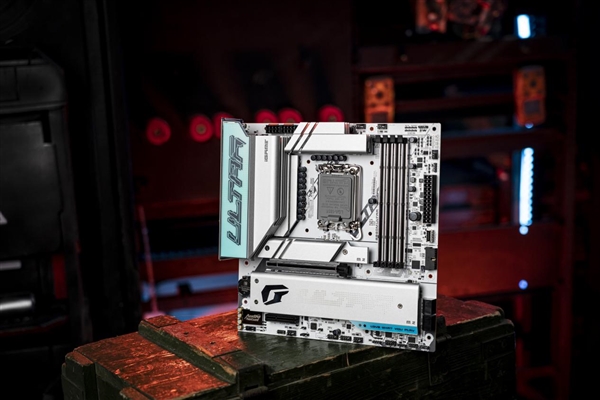七彩虹GTX700系列iGame顯卡強勢來襲-
