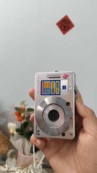 索尼數(shù)碼相機(jī)W50的,請(qǐng)問該相機(jī)支持幾個(gè)GB的內(nèi)存卡?