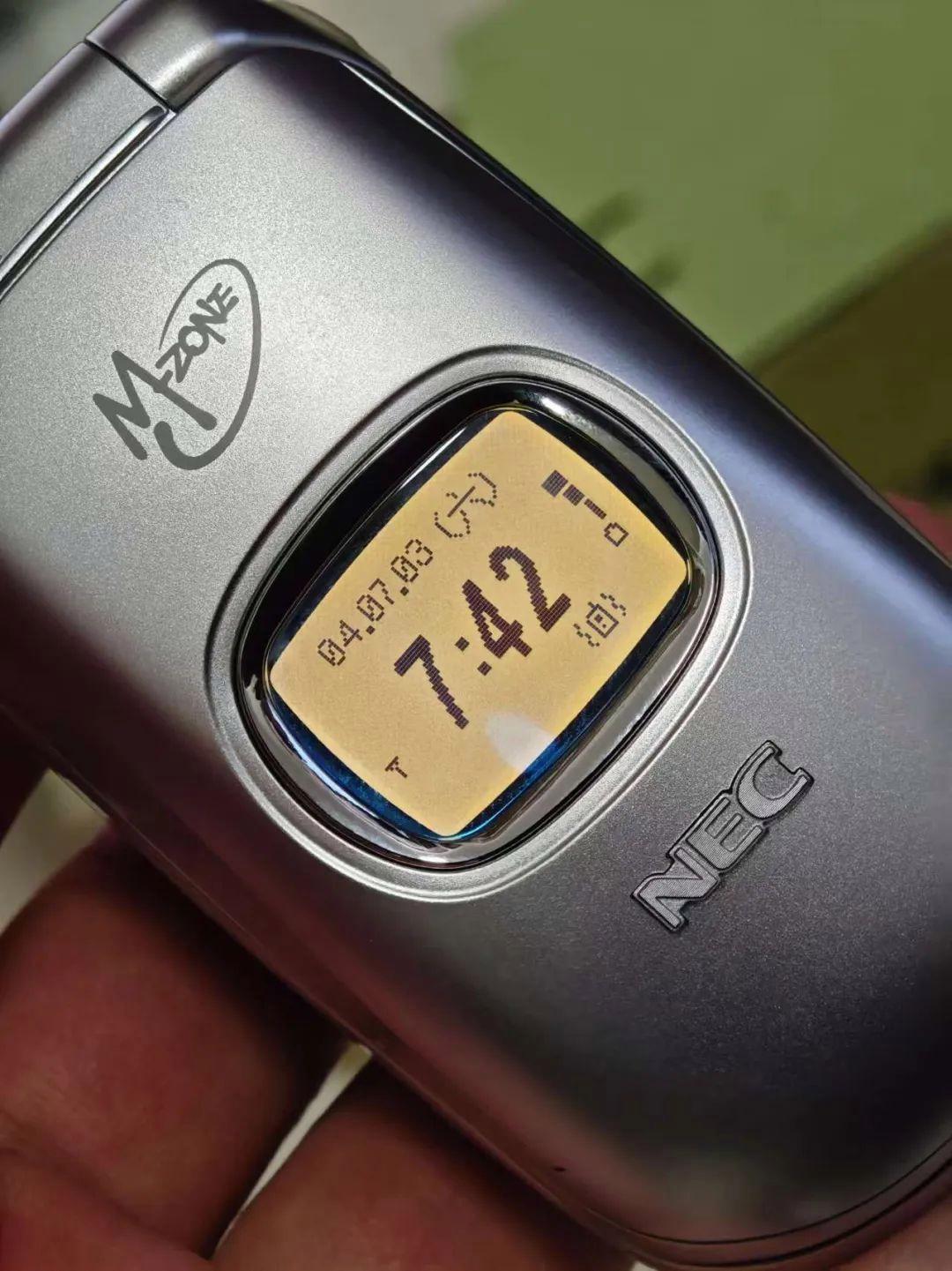 打開你的精彩2000元翻蓋手機(jī)精品導(dǎo)購-4