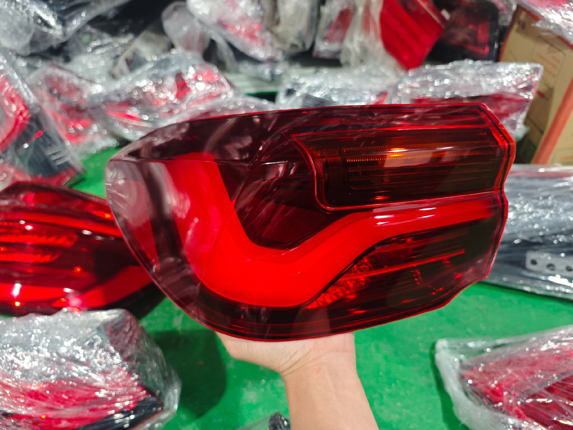 光學(xué)產(chǎn)品PMMAVH001汽車尾燈PMMA原料